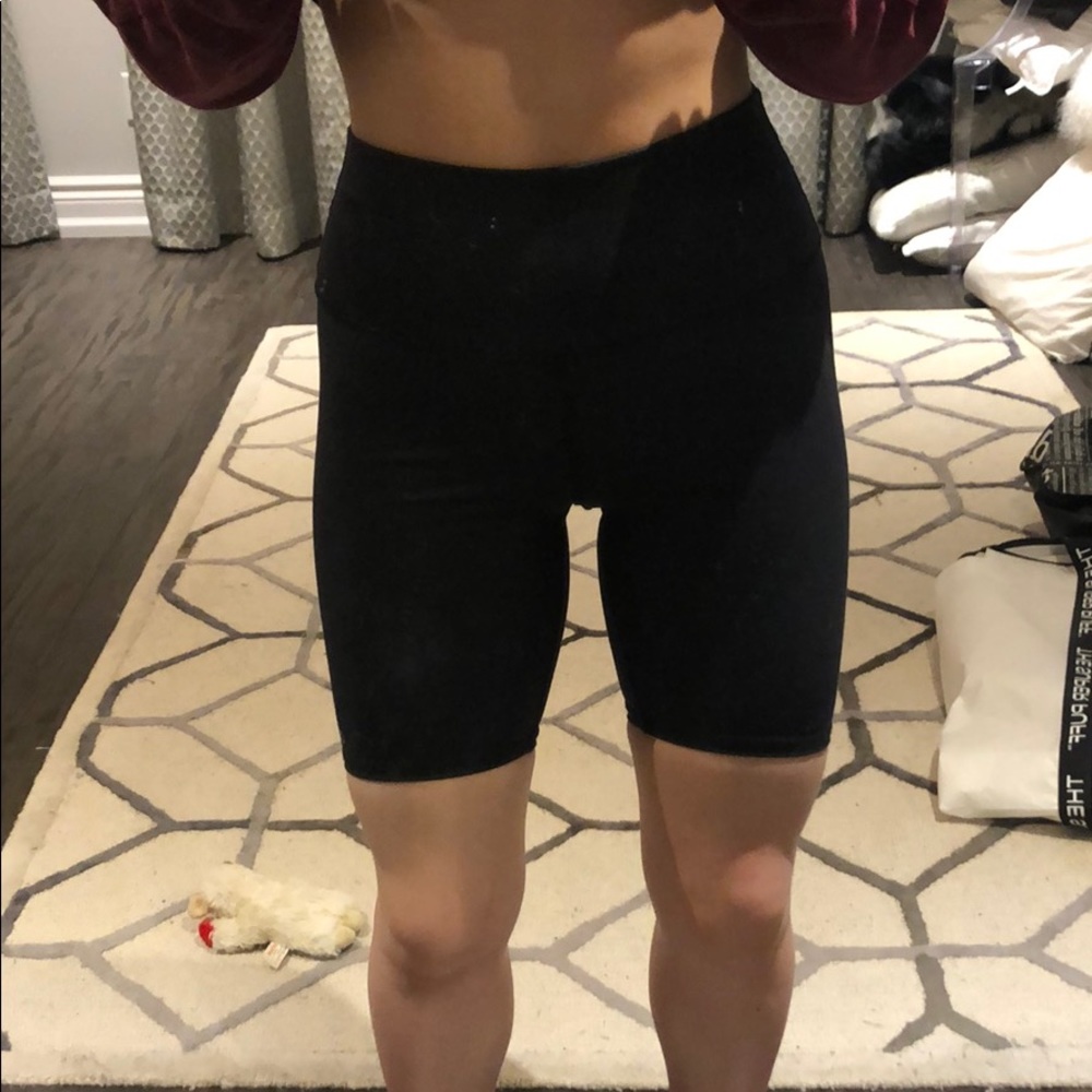 Alo Yoga Biker shorts